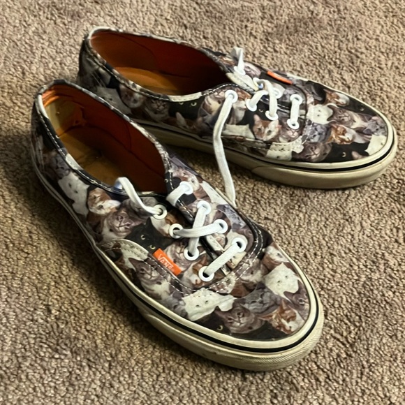 ASPCA Cat Vans 7.5 - Picture 3 of 6